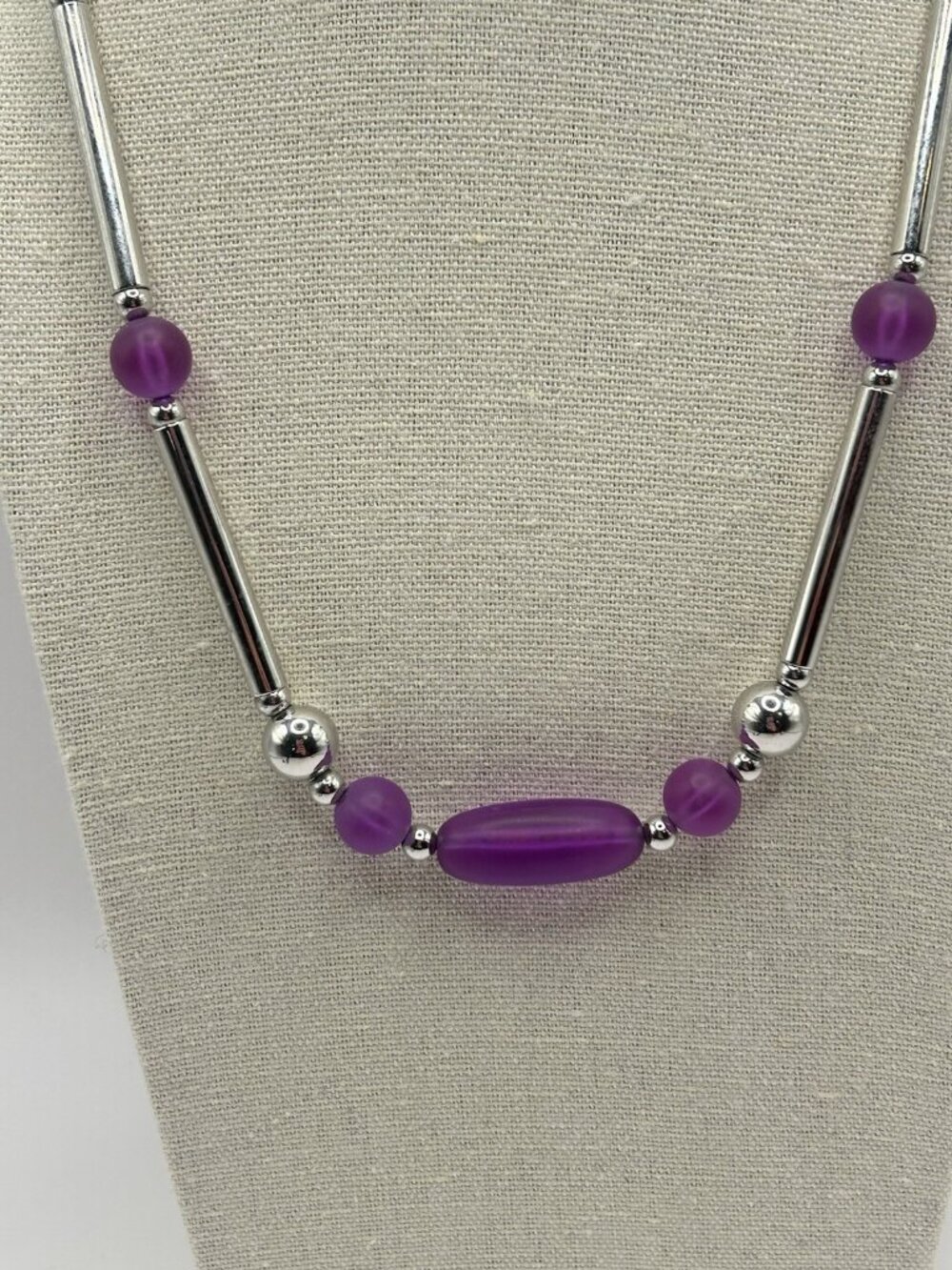 Sarah Coventry Silver Tone Necklace Purple Beads Vintage Mod Style Adjustable - Picture 2 of 9
